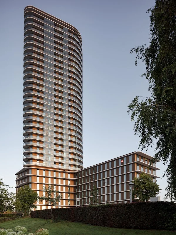 amsteltoren amsterdam toren met betonbalkons