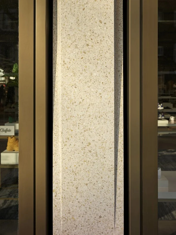 detail aansluiting betonnen gevelelement met kozijn hudsons bay
