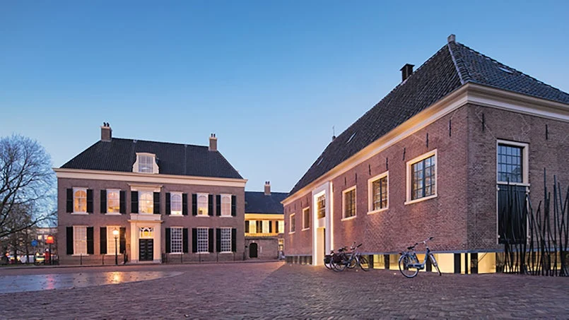 exterieur drents museum historisch en nieuwbouw