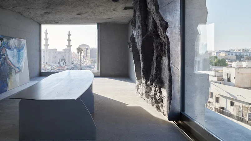 interieur green corner anne holtrop ruwe betonwanden met doorkijk