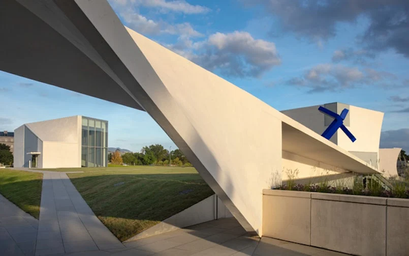kennedy center uitbreiding exterieur wit beton