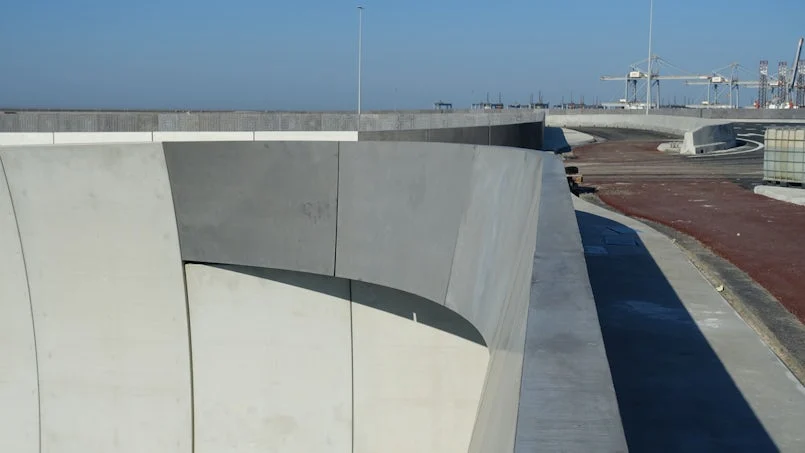 montage betonelementen amaliaviaduct werkmannen