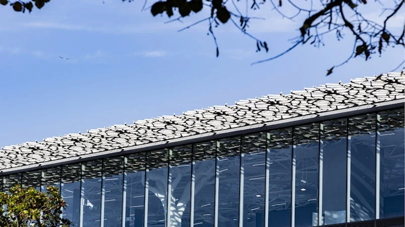 nantes tgv station gevelstructuur zonwering detail