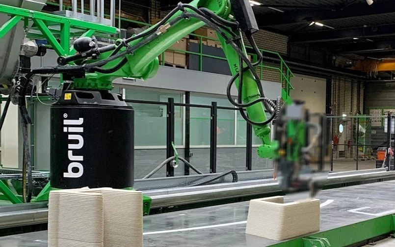 De robotarm van Bruil staat op een track (foto: Bruil)