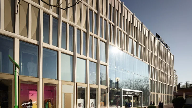 voorgevel hudsons bay amstelveen met geweven prefab betonnen gevel